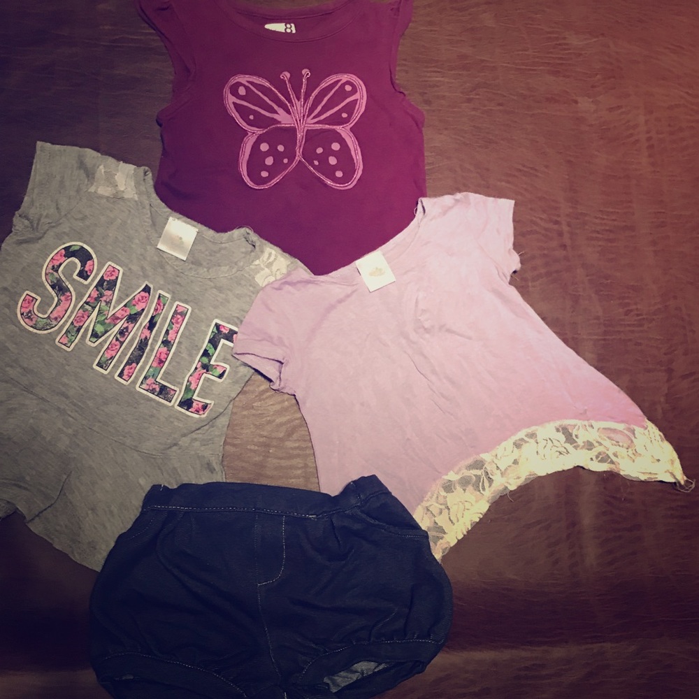 3 tops 1 pant. Wears like 9-12mnth (actual sz 18m)